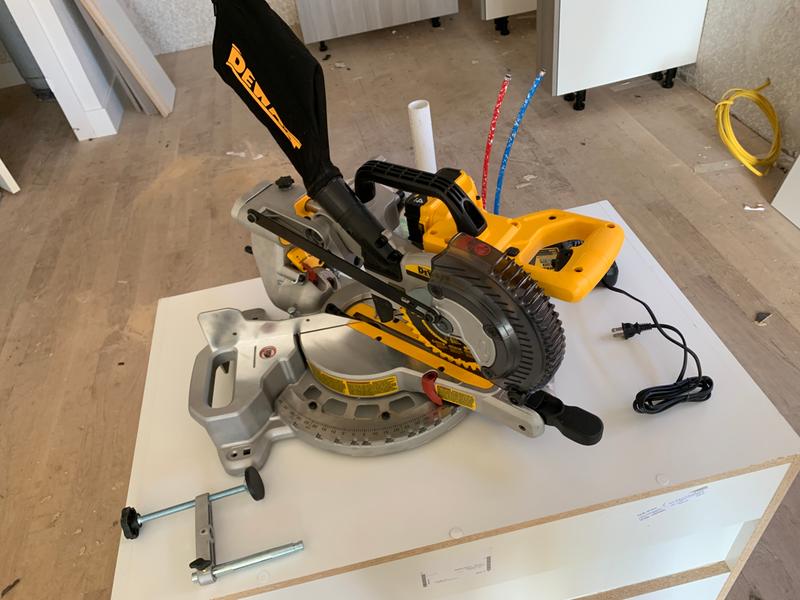 20 volt best sale dewalt chop saw