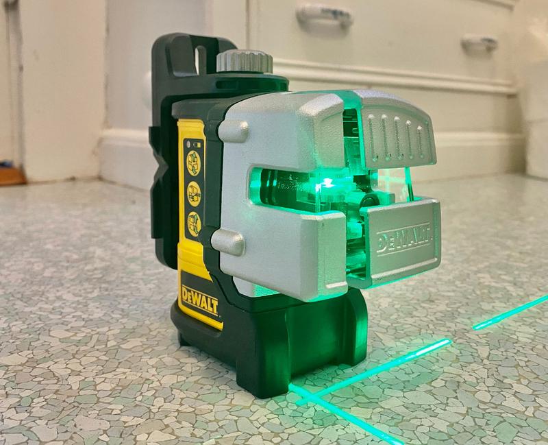 Dewalt 3 line green deals laser level