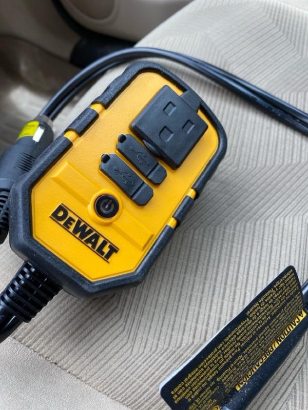 DEWALT 140 Watt Power Inverter - DXAEPI140 | Blain's Farm & Fleet