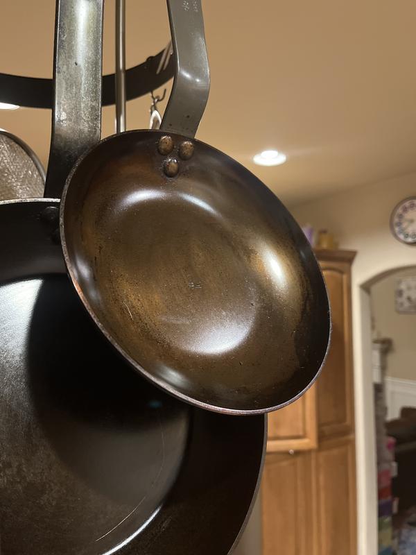 de Buyer MINERAL B Carbon Steel Omelette Pan 9.5 — Las Cosas Kitchen Shoppe