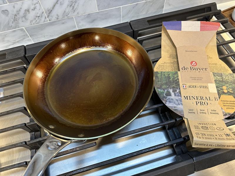 Review] Misen Carbon Steel Pan - Is it the new gold standard for carbon  steel pans?