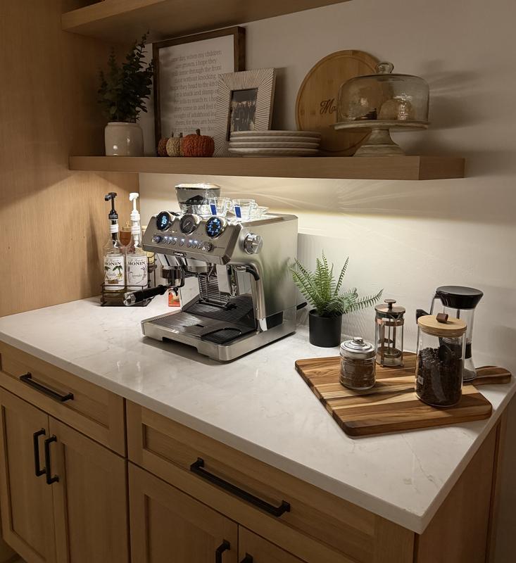 Customer carousel item 11.