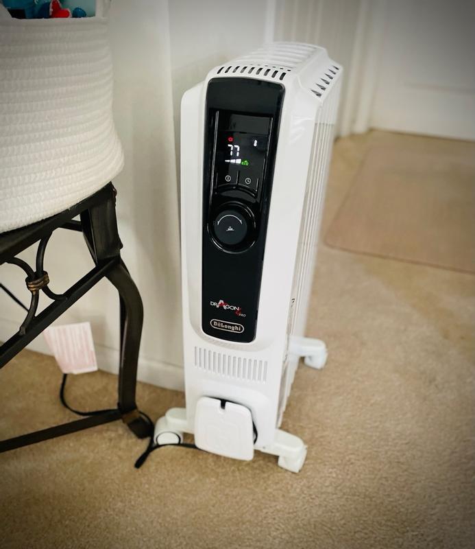 DeLonghi 1500-Watt 5120 BTU Electric Oil Filled Radiator Space