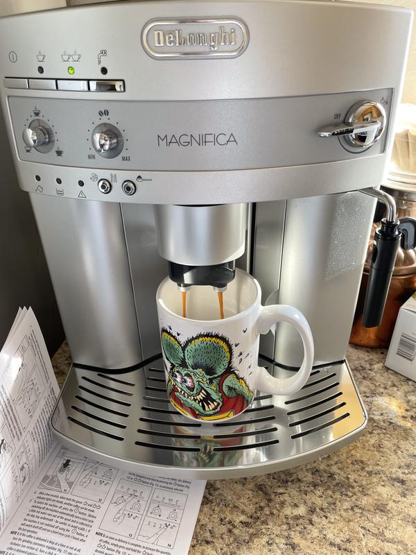 Magnifica Espresso Machine & Cappuccino Maker