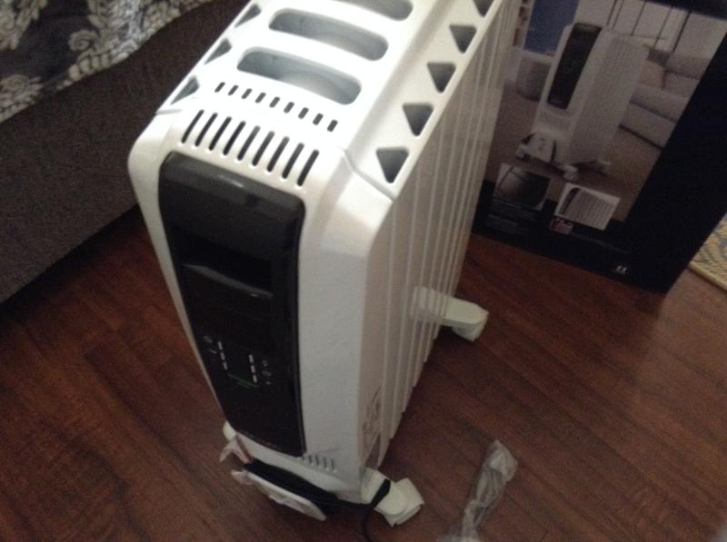 DeLonghi Up to 1500-Watt Oil-filled Radiant Tower Indoor