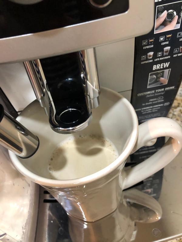 DeLonghi Magnifica S Smart Cappuccino Coffee Machine Maker - ECAM23270S