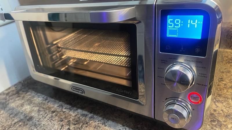 De'Longhi 6-Slice Silver Convection Toaster Oven Automatic