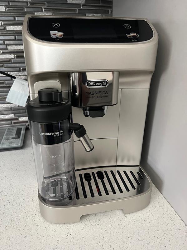 Magnifica Plus Espresso Machine | De'Longhi
