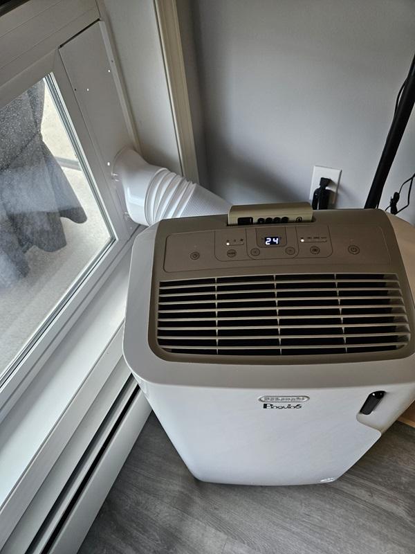 PAC EM369S 500 sq ft Portable Air Conditioner with compact PAC EM369S 500 sq ft Portable Air Conditioner with compact