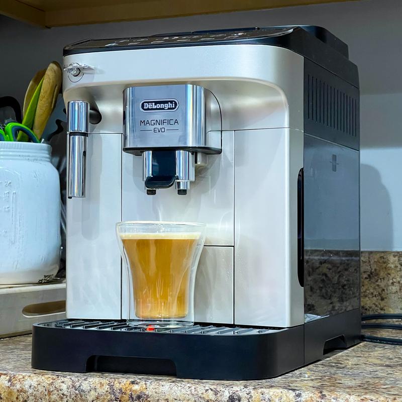 De'Longhi Magnifica Evo Espresso Machine with Frother Review: Like  Starbucks at Home! - Study Finds