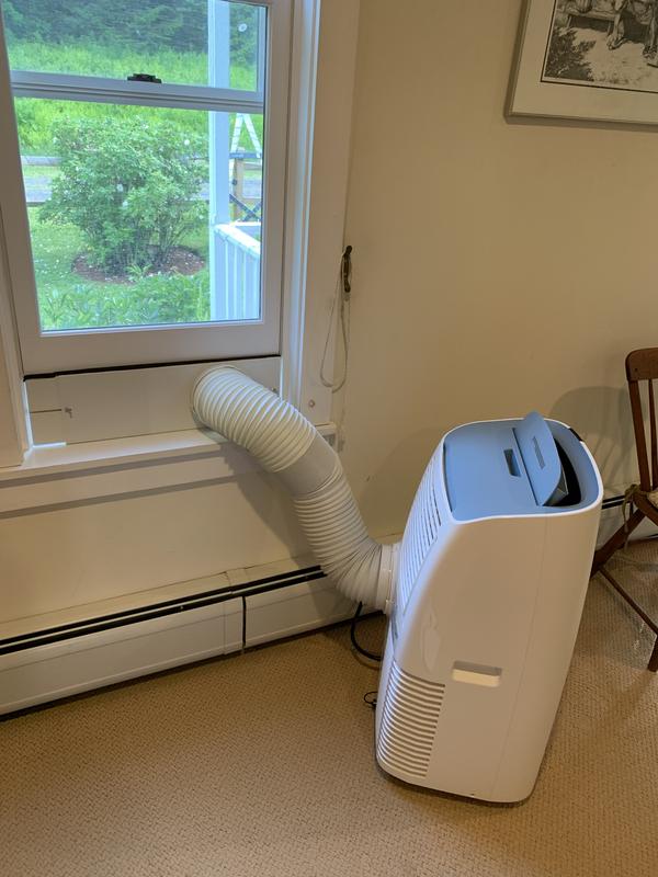 Pinguino Portable Air Conditioner 700 sq ft with UV-C Technology | De'Longhi
