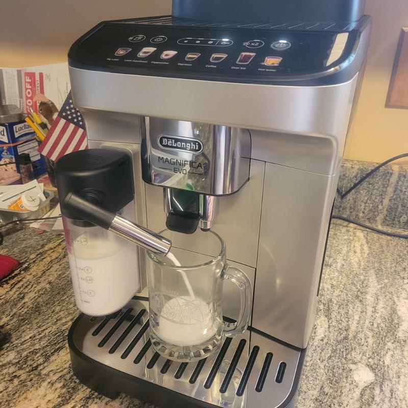 Magnifica Evo Espresso Machine with Frother De Longhi