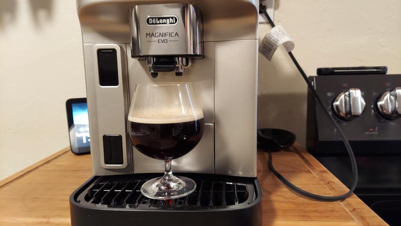 Magnifica Evo Espresso Machine with Frother De Longhi