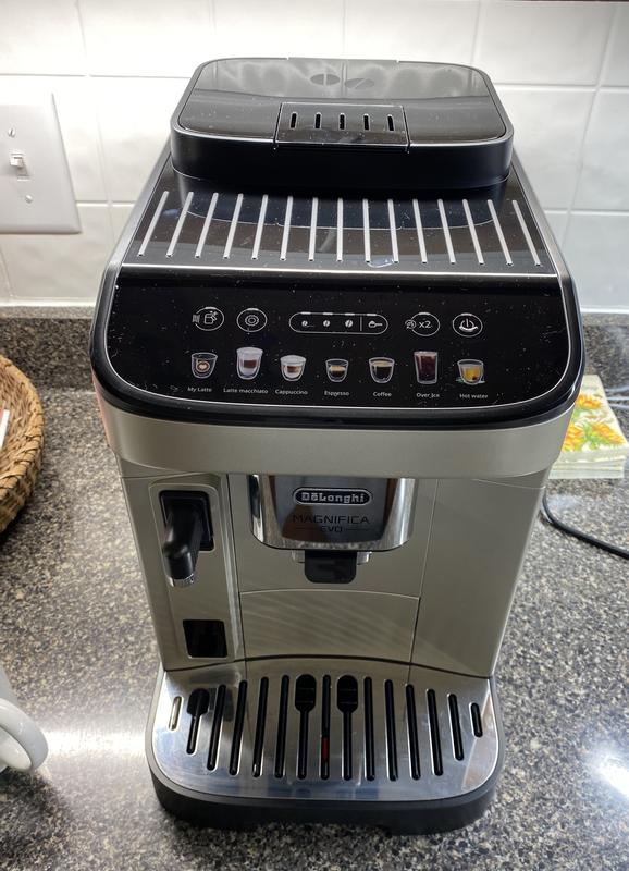 Magnifica Evo Espresso Machine with Frother De Longhi