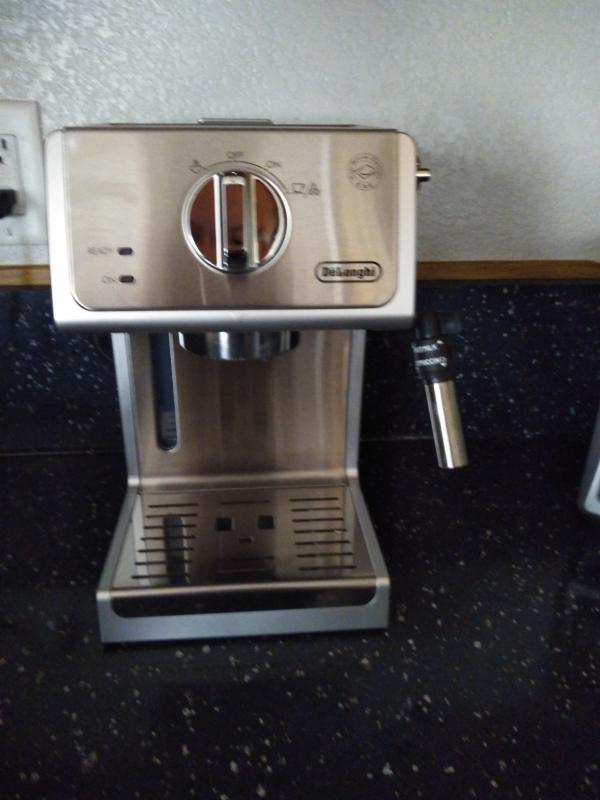 De'Longhi Ecp3630 15 Bar Espresso and Cappuccino Machine with Adjustable  Advanced Cappuccino System 