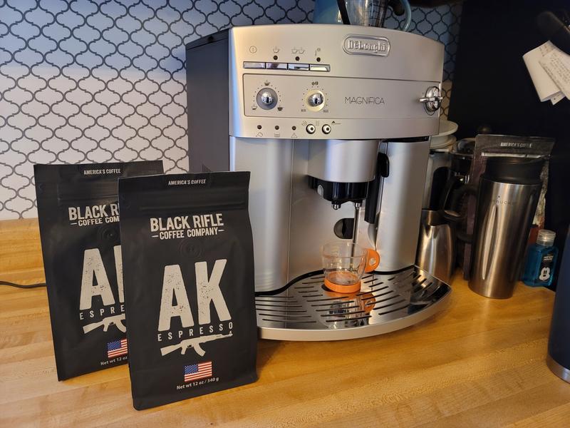 DeLonghi Magnifica Fully Automatic Coffee Machine (Black) - JB Hi-Fi