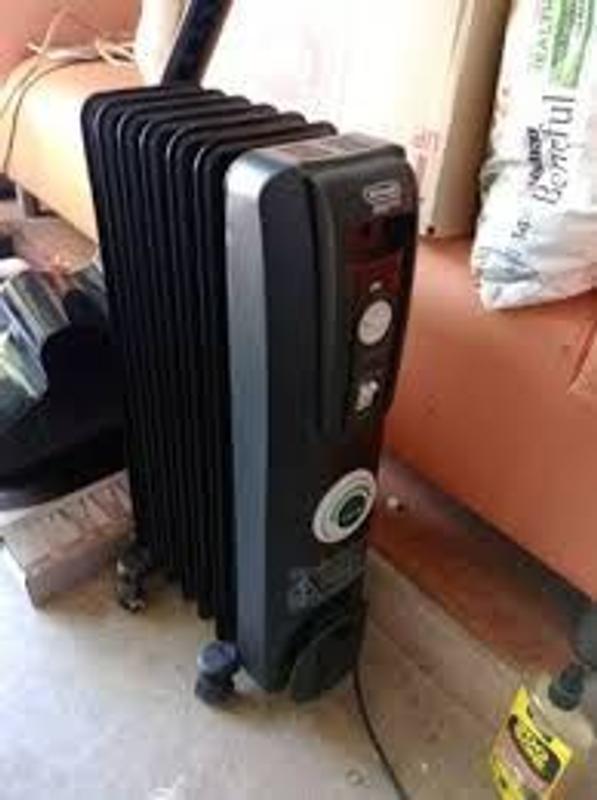 ComforTemp Portable Radiator Heater EW7707CBCA De Longhi CA