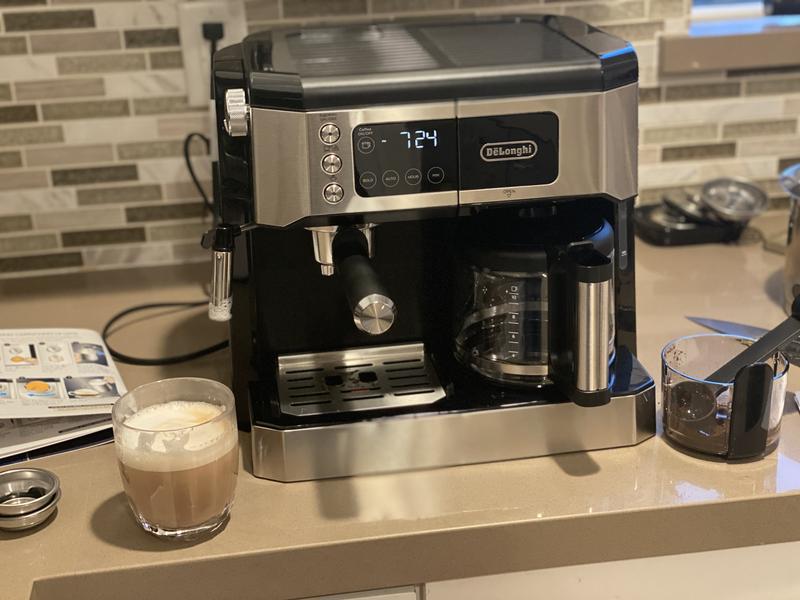 De'Longhi All-in-One Combination Coffee Maker & Espresso Machine + Advanced  Adjustable Milk Frother & DeLonghi Double Walled Thermo Espresso Glasses