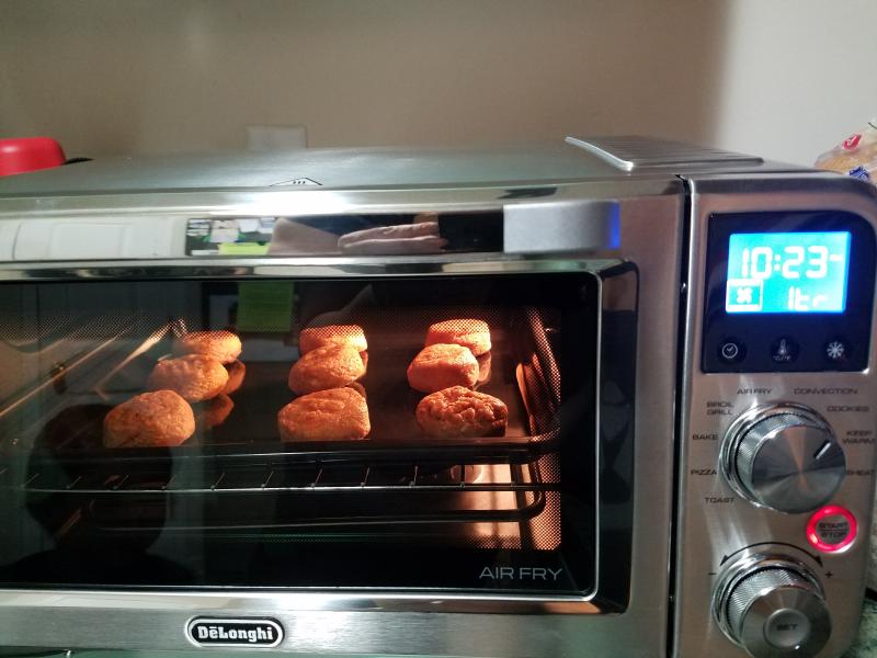 Delonghi EO241150M Livenza Stainless Steel Digital Convection Oven