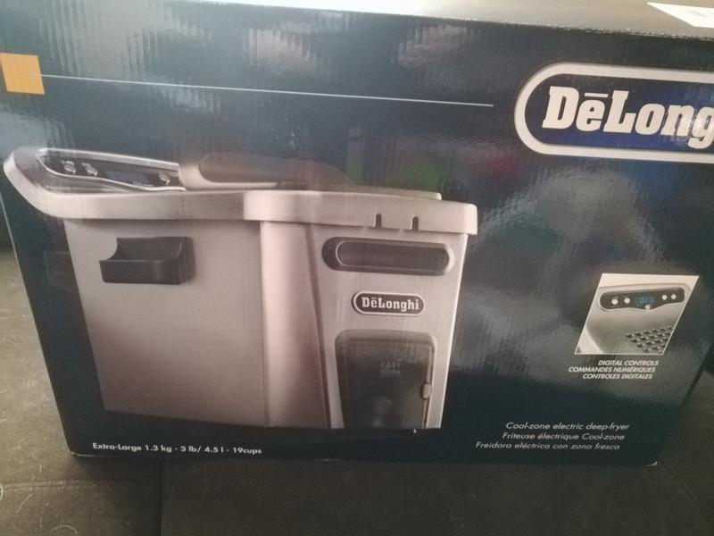 220-240 Volts Deep Fryers DEHF38436INT - Delonghi