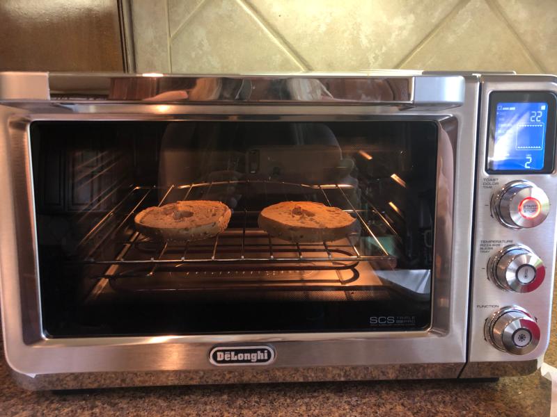 DeLonghi Livenza 2000 W 2-Slice Stainless Steel Convection Toaster Oven  with Broiler EO241250M - The Home Depot