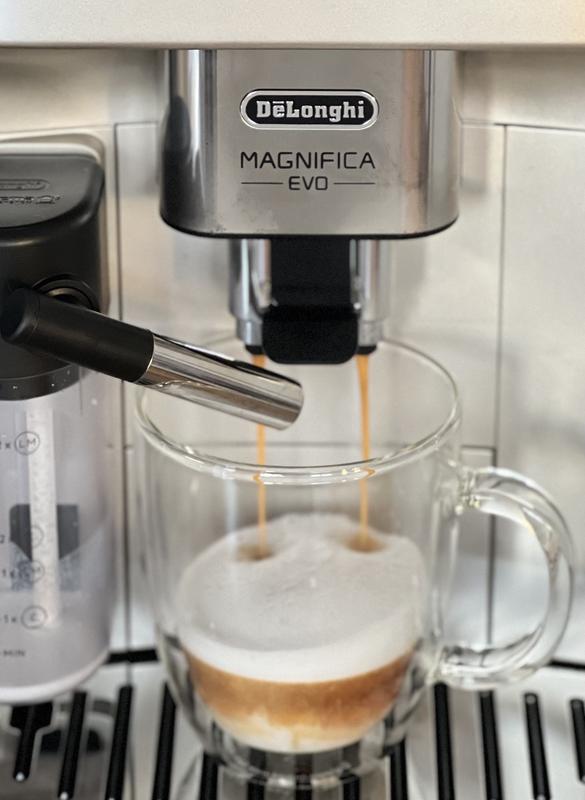 Magnifica Evo Espresso Machine with Frother De Longhi