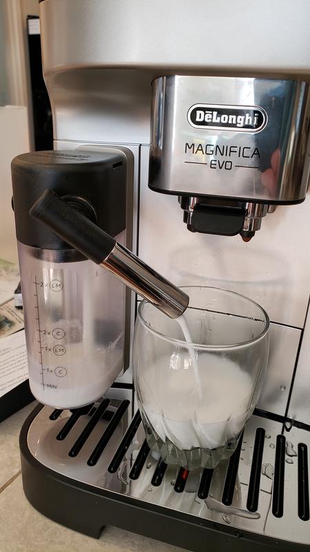 Magnifica Evo Espresso Machine with Frother De Longhi