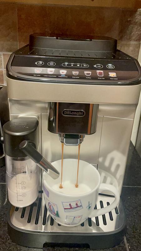 Magnifica Evo Espresso Machine with Frother De Longhi