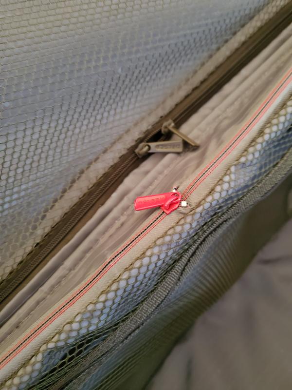 Washable zip out lining for easy cleaning