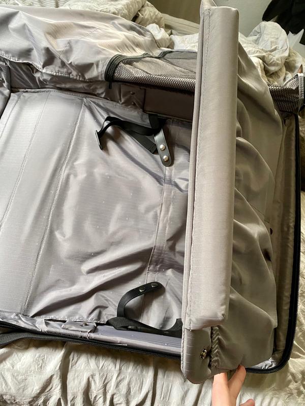 Delsey Helium DLX Spinner Garment Bag