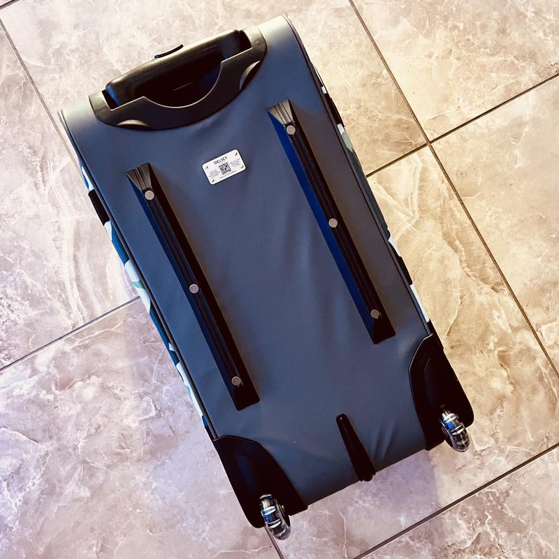 Roller wheels make it easy to carry