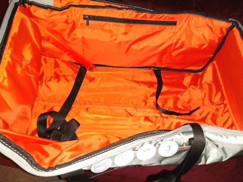 Full inside view! It's huge & brightly colored!