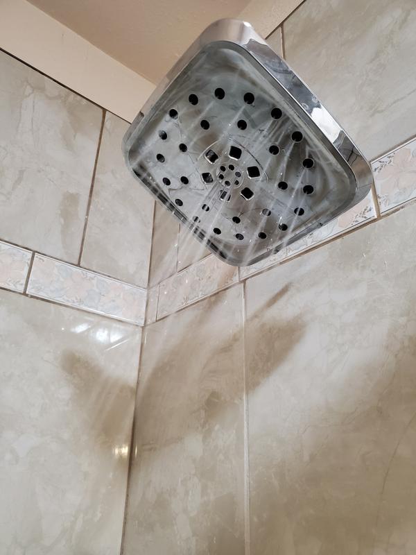 H2Okinetic® 4-Setting Shower Head with UltraSoak™ in Lumicoat 