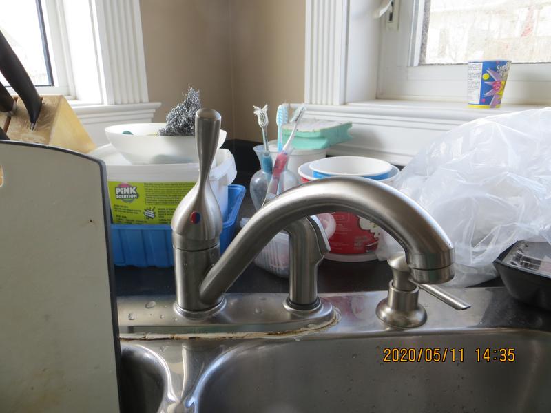 Delta Classic Stainless Single Handle Deck-mount Low arc (Includes Deck ...