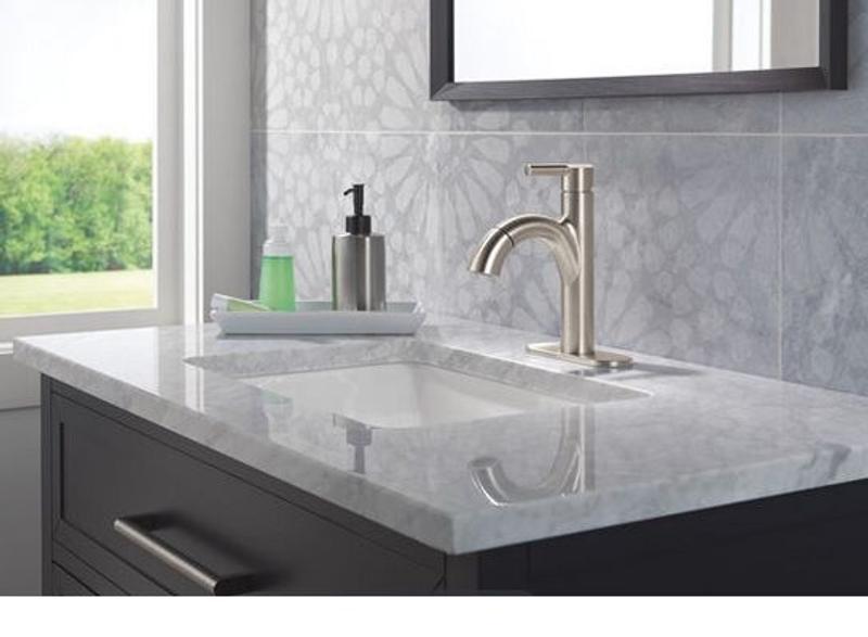 Single Handle Pull-Down Bathroom Faucet 15749LF-SSPD | Delta Faucet