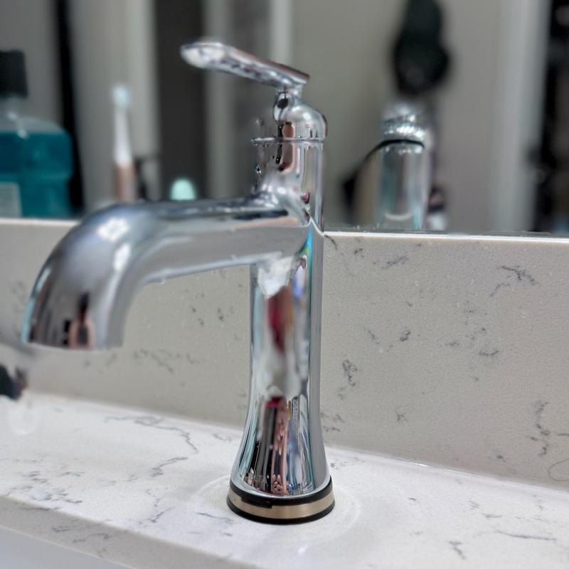 Delta Bonacci Lumicoat Chrome Single hole 1-handle WaterSense Low-arc ...
