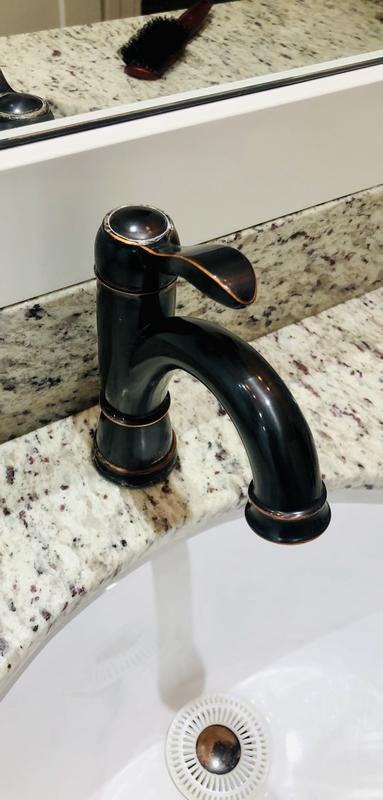 Single Handle Bathroom Faucet in Chrome 15984LF-ECO | Delta Faucet
