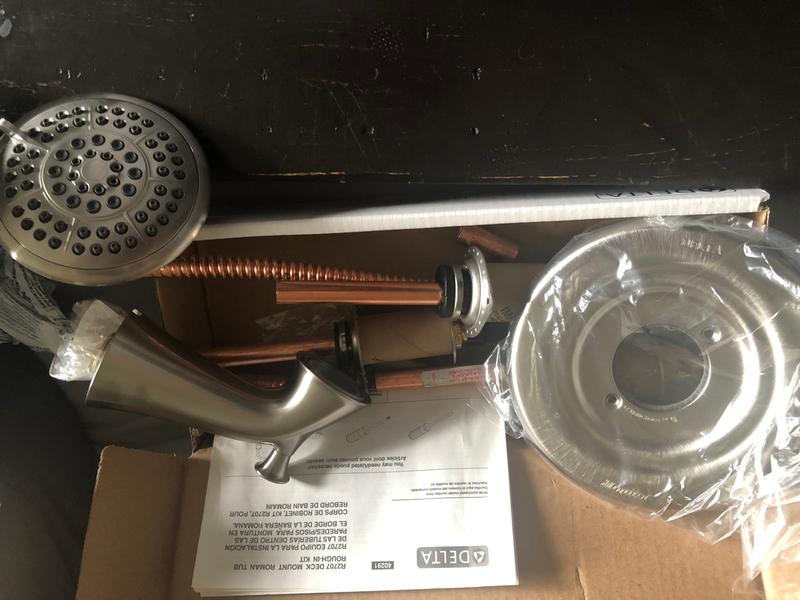 Tub faucet and everything needed for installing.