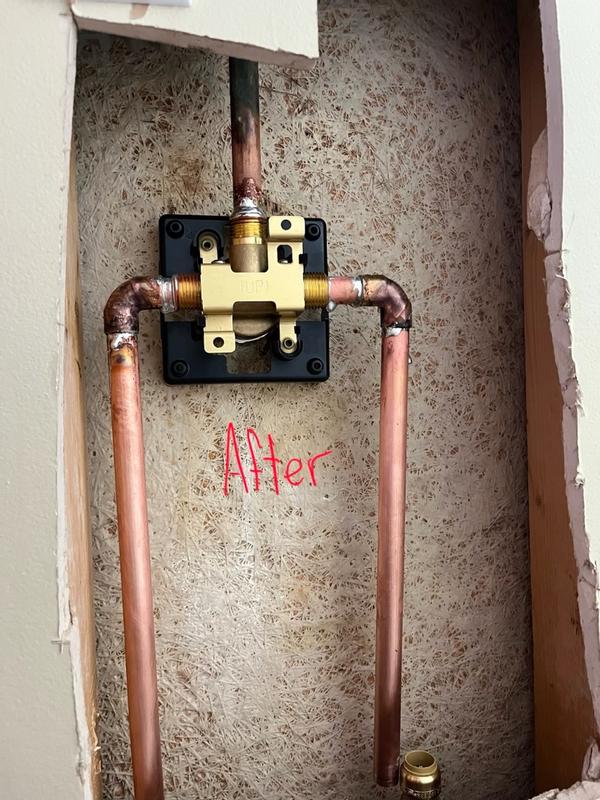 14 Series Shower Trim with In2ition 142840-CZ-I | Delta Faucet