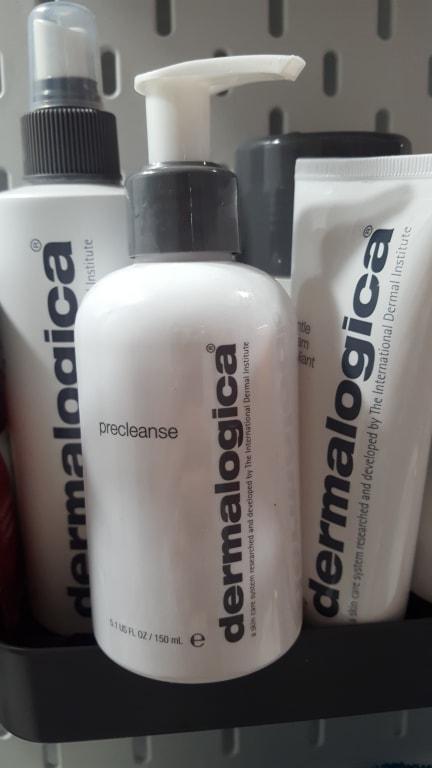 Customer photo for "Oily Skin? Crazy this works"
