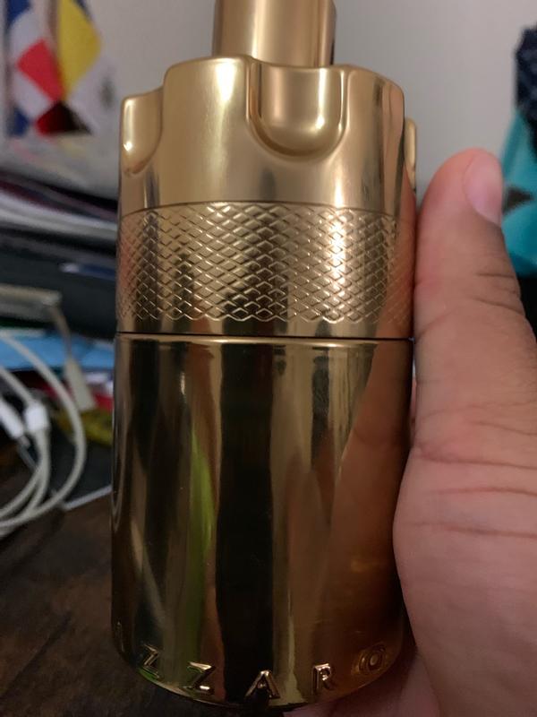 Customer photo for "Nice scent and nice bottle"