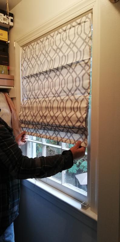 Goes up and down so smoothly