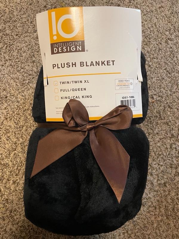 Intelligent Design Microlight Plush Oversized Blanket Designer Living