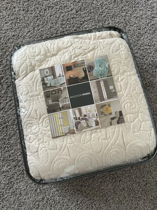 Customer carousel item 9.