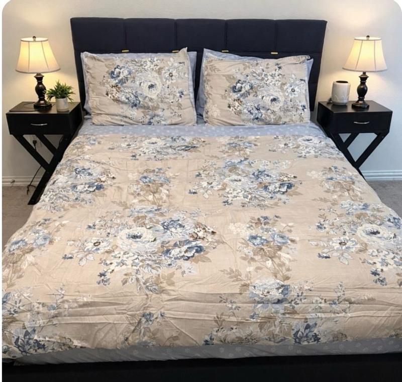 Customer carousel item 9.