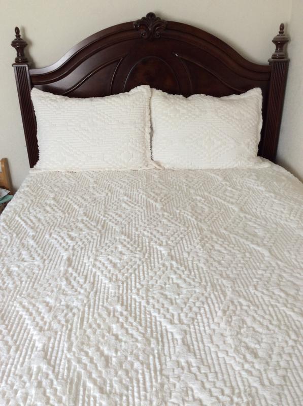 Queen size bed