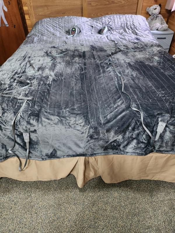 Woolrich Heated Plush To Berber Heated Blanket with dual controls!