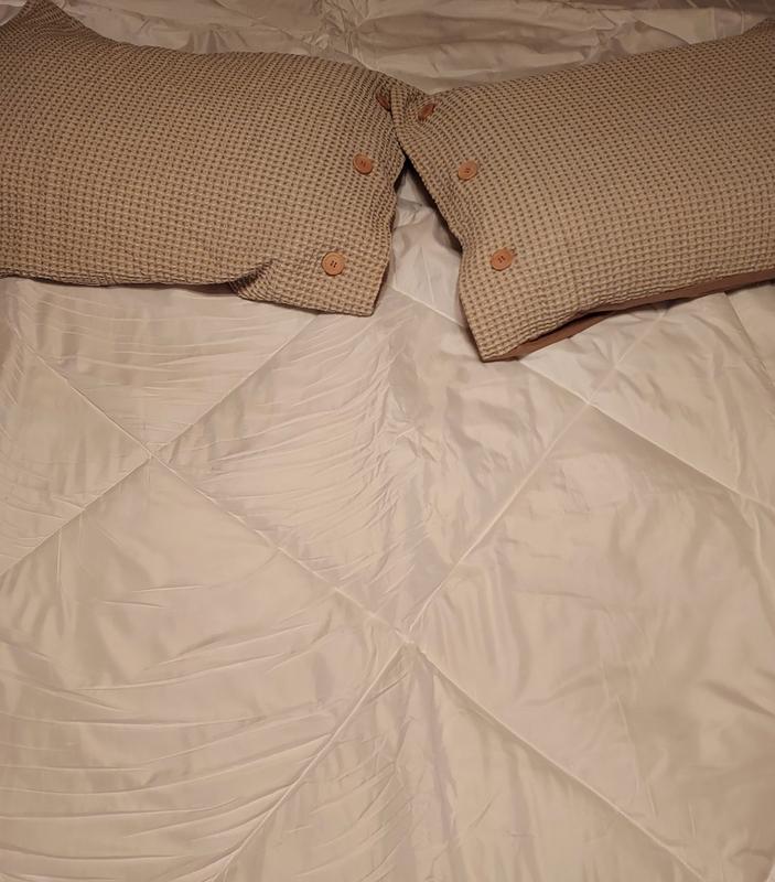 White comforter with the waffle weave shams!
