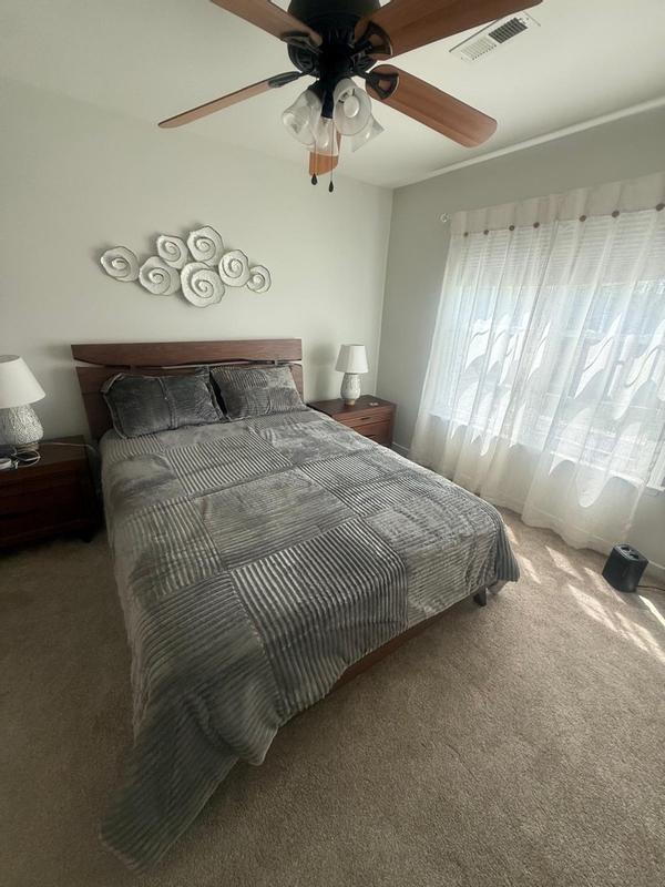 Customer carousel item 6.