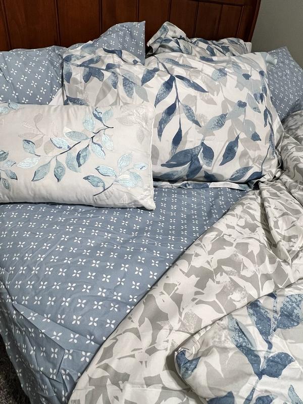 Customer carousel item 3.